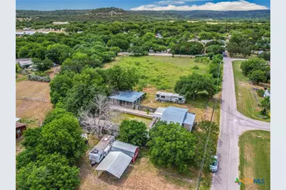 201 Oak Drive, New Braunfels, TX 78132 - Photo 3