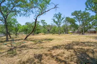 2805 Kingdom Dr, Marble Falls, TX 78654 - Photo 7