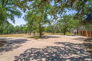 2805 Kingdom Dr, Marble Falls, TX 78654 - Photo 5