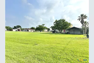 1306 W Madison Avenue, Port O'Connor, TX 77982 - Photo 33