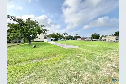 1306 W Madison Avenue, Port O'Connor, TX 77982 - Photo 15