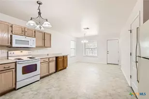 9215 Granberry Pass, Universal City, TX 78148 - Photo 11