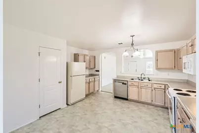 9215 Granberry Pass, Universal City, TX 78148 - Photo 9