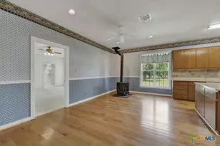 82 Bell Mountain Rd, Fredericksburg, TX 78675 - Photo 9