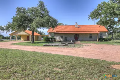 82 Bell Mountain Road, Fredericksburg, TX 78675 - Photo 1