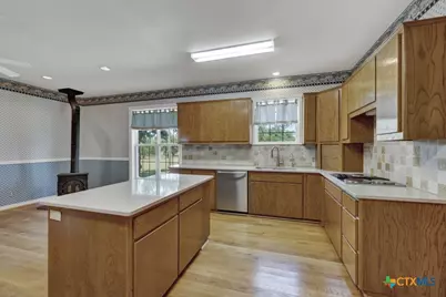 82 Bell Mountain Road, Fredericksburg, TX 78675 - Photo 15