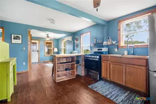 10843 US Hwy 90, Harwood, TX 78632 - Photo 9