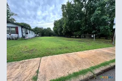 812 Gravel Street, San Marcos, TX 78666 - Photo 3