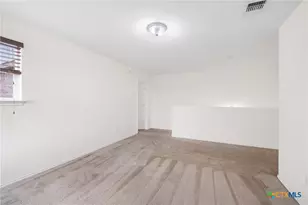 8913 Winter Haven Rd, Austin, TX 78747 - Photo 13