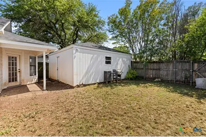 1301 Chapel Creek Road, Waco, TX 76712 - Photo 31