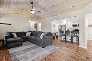 1301 Chapel Creek Rd, Waco, TX 76712 - Photo 9