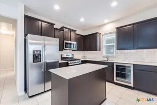 360 Spiny Lizard Ln, San Marcos, TX 78666 - Photo 7