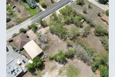 1310 W Grand Avenue, Yoakum, TX 77995 - Photo 39