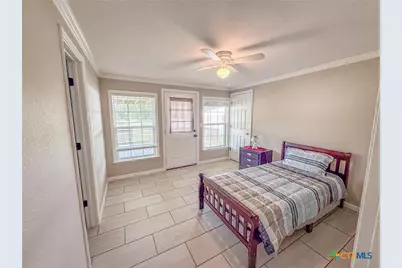 510 E 7th Street, Yorktown, TX 78164 - Photo 15