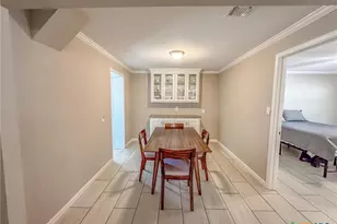 510 E 7th St, Yorktown, TX 78164 - Photo 5