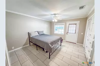 510 E 7th Street, Yorktown, TX 78164 - Photo 9