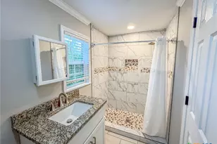 510 E 7th St, Yorktown, TX 78164 - Photo 13