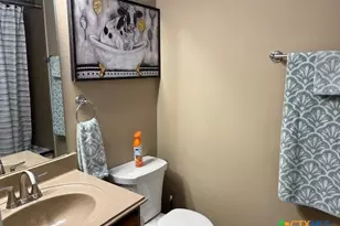 730 E Mather St, New Braunfels, TX 78130 - Photo 11