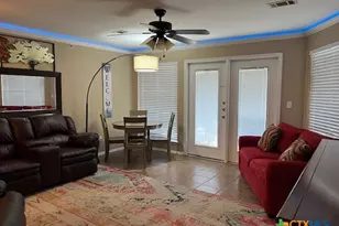 730 E Mather St, New Braunfels, TX 78130 - Photo 3