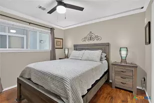 730 E Mather St, New Braunfels, TX 78130 - Photo 15