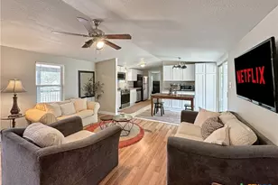 823 Trail Crest Dr, Canyon Lake, TX 78133 - Photo 13