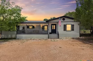 823 Trail Crest Dr, Canyon Lake, TX 78133 - Photo 1