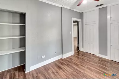 214 Hubbard Street, Yoakum, TX 77995 - Photo 27