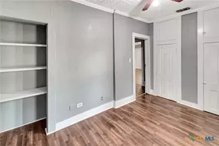 214 Hubbard St, Yoakum, TX 77995 - Photo 27