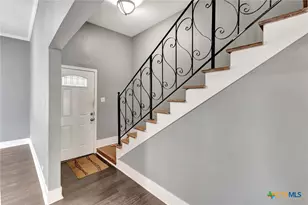 214 Hubbard St, Yoakum, TX 77995 - Photo 25