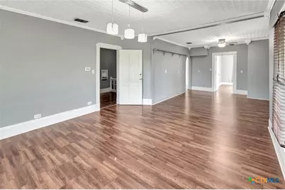 214 Hubbard Street, Yoakum, TX 77995 - Photo 29