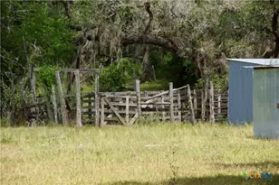 000 Fordtran Rd Tract 9, Thomaston, TX 77954 - Photo 13