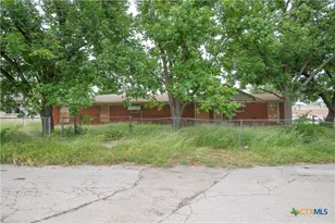 111 S 33rd St, Temple, TX 76504 - Photo 1