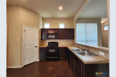 305 Rosalie Drive, New Braunfels, TX 78130 - Photo 11