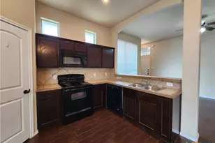 305 Rosalie Dr, New Braunfels, TX 78130 - Photo 15