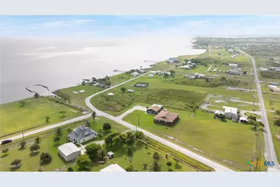 40 Waterfront Alley, Port Lavaca, TX 77979 - Photo 9