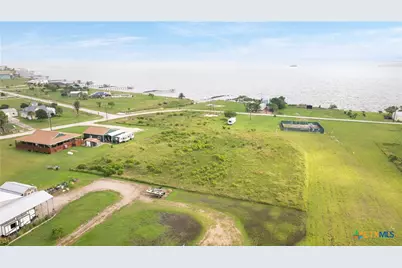 40 Waterfront Alley, Port Lavaca, TX 77979 - Photo 3