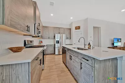 123 Paul Pena Drive, San Marcos, TX 78666 - Photo 11