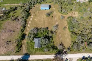 304 E 9th St, Nordheim, TX 78141 - Photo 29