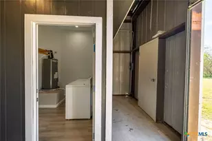 304 E 9th St, Nordheim, TX 78141 - Photo 19