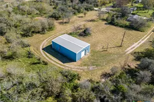 304 E 9th St, Nordheim, TX 78141 - Photo 27