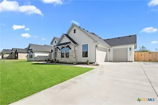 6630 King Oaks Blvd, Salado, TX 76571 - Photo 3
