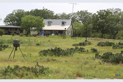 974 Cr 451, Waelder, TX 78959 - Photo 7