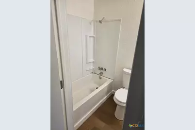 702 San Antonio Avenue #4, Seguin, TX 78155 - Photo 9