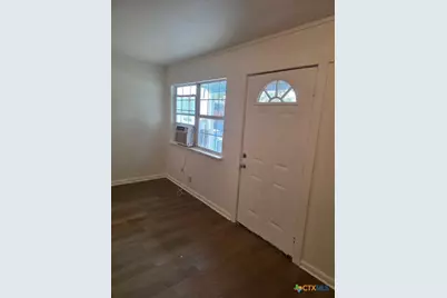 702 San Antonio Avenue #4, Seguin, TX 78155 - Photo 7