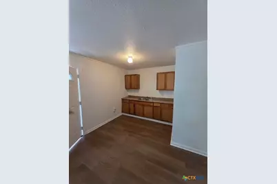 702 San Antonio Avenue #4, Seguin, TX 78155 - Photo 3