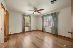 201 Hillcrest Dr, Luling, TX 78648 - Photo 13