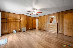 201 Hillcrest Dr, Luling, TX 78648 - Photo 11