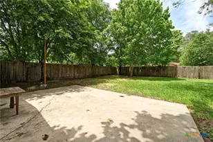 201 Hillcrest Dr, Luling, TX 78648 - Photo 19