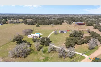 6072 County Road 122, Hallettsville, TX 77964 - Photo 1