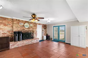 6072 Co Rd 122, Hallettsville, TX 77964 - Photo 19